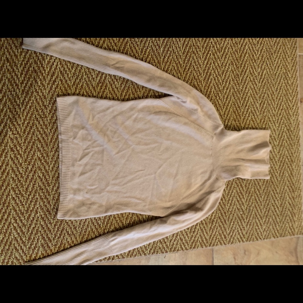100% Cashmere beige turtleneck